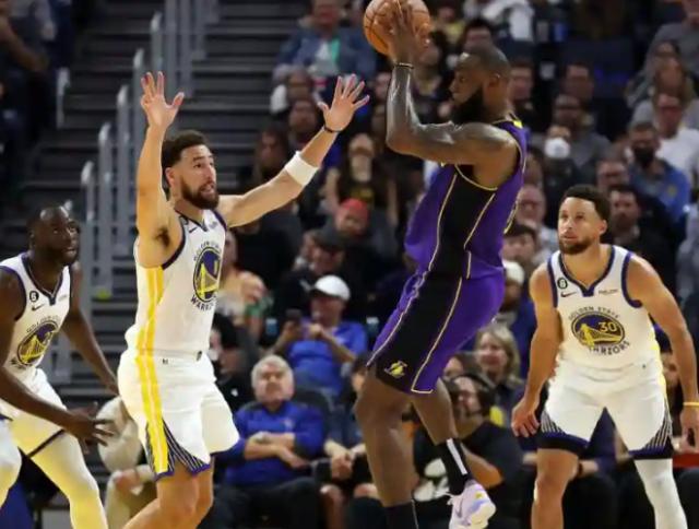 KAIYUN SPORTS-三分问题暴露无遗 湖人最新补强方向依然跑偏？